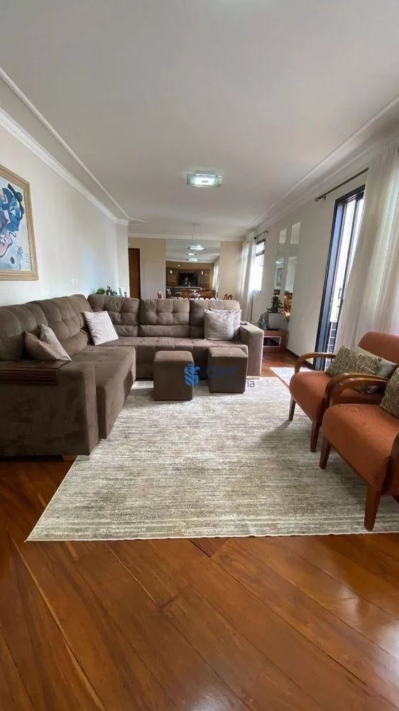 Apartamento à venda com 4 quartos, 190m² - Foto 2