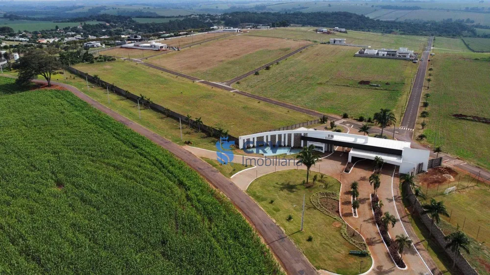 Loteamento e Condomínio, 1562 m² - Foto 1