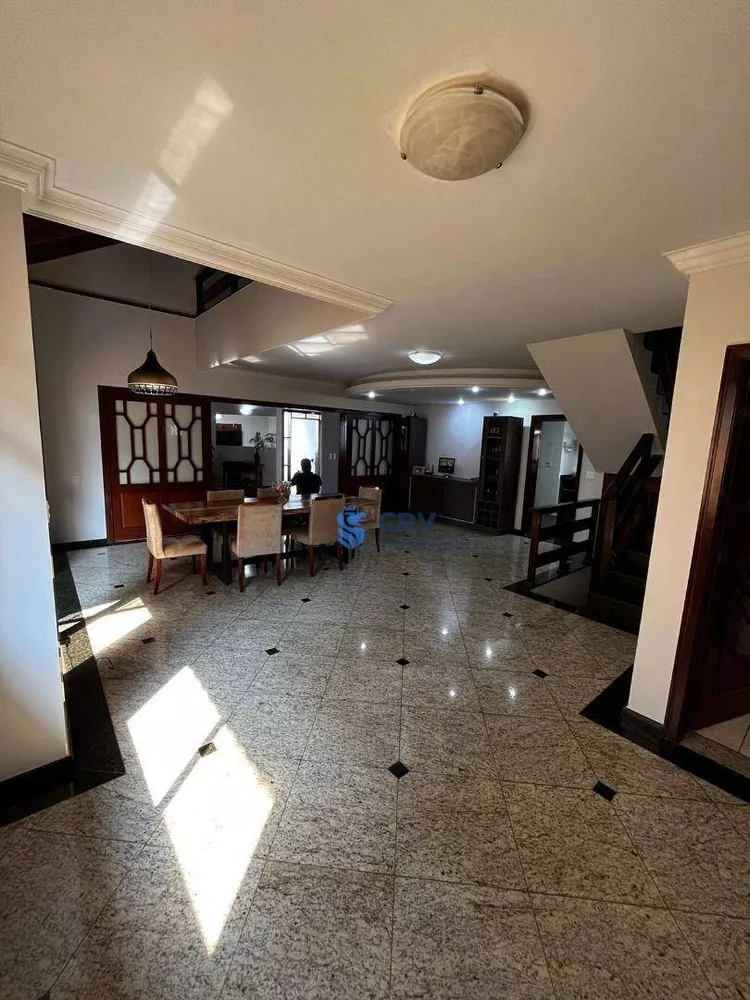 Sobrado à venda com 5 quartos, 400m² - Foto 3