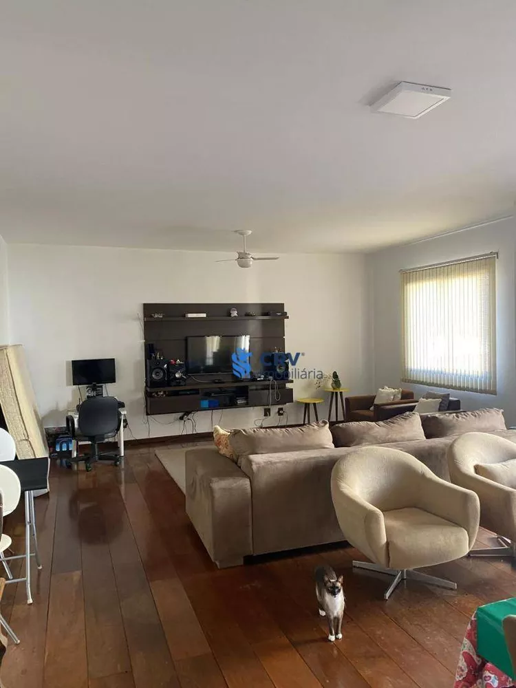 Apartamento à venda com 4 quartos, 250m² - Foto 3