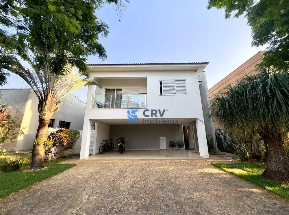 Sobrado à venda com 3 quartos, 277m² - Foto 1