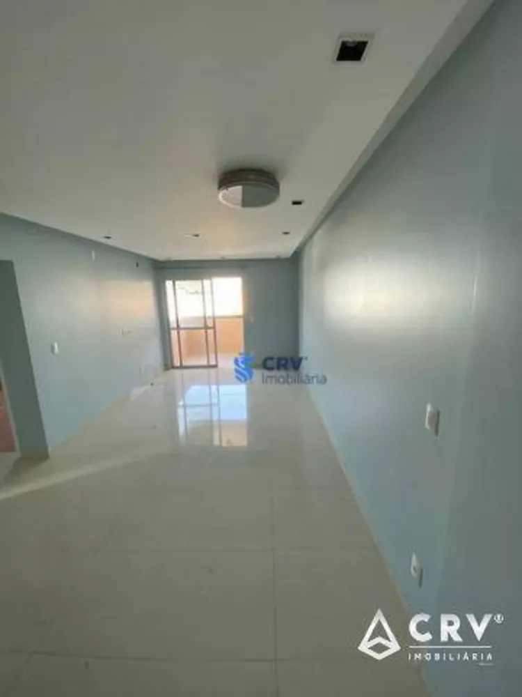 Apartamento à venda com 2 quartos, 70m² - Foto 1