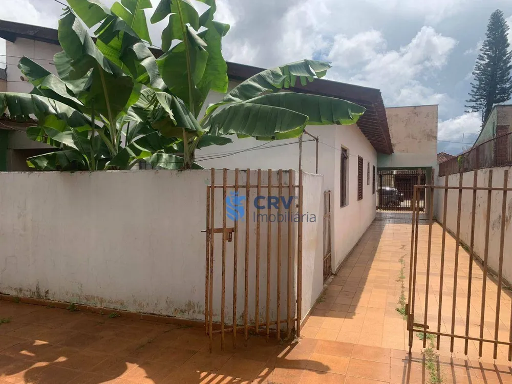 Casa, 7 quartos, 245 m² - Foto 2
