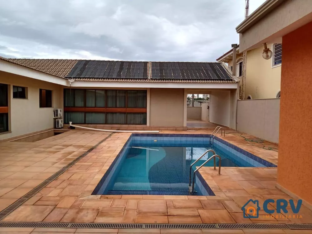 Casa à venda com 5 quartos, 575m² - Foto 2