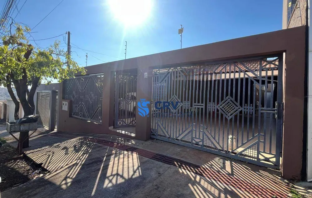 Casa, 5 quartos, 180 m² - Foto 1