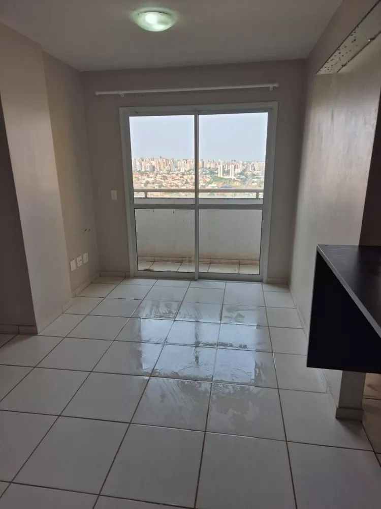 Apartamento à venda com 3 quartos, 69m² - Foto 2