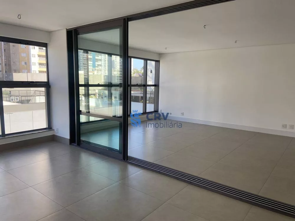 Apartamento à venda com 3 quartos, 207m² - Foto 3