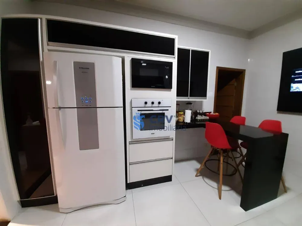 Casa, 4 quartos, 200 m² - Foto 5