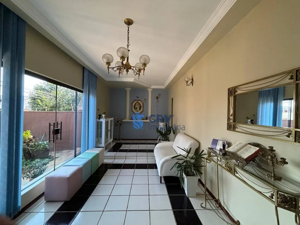 Casa, 4 quartos, 250 m² - Foto 2