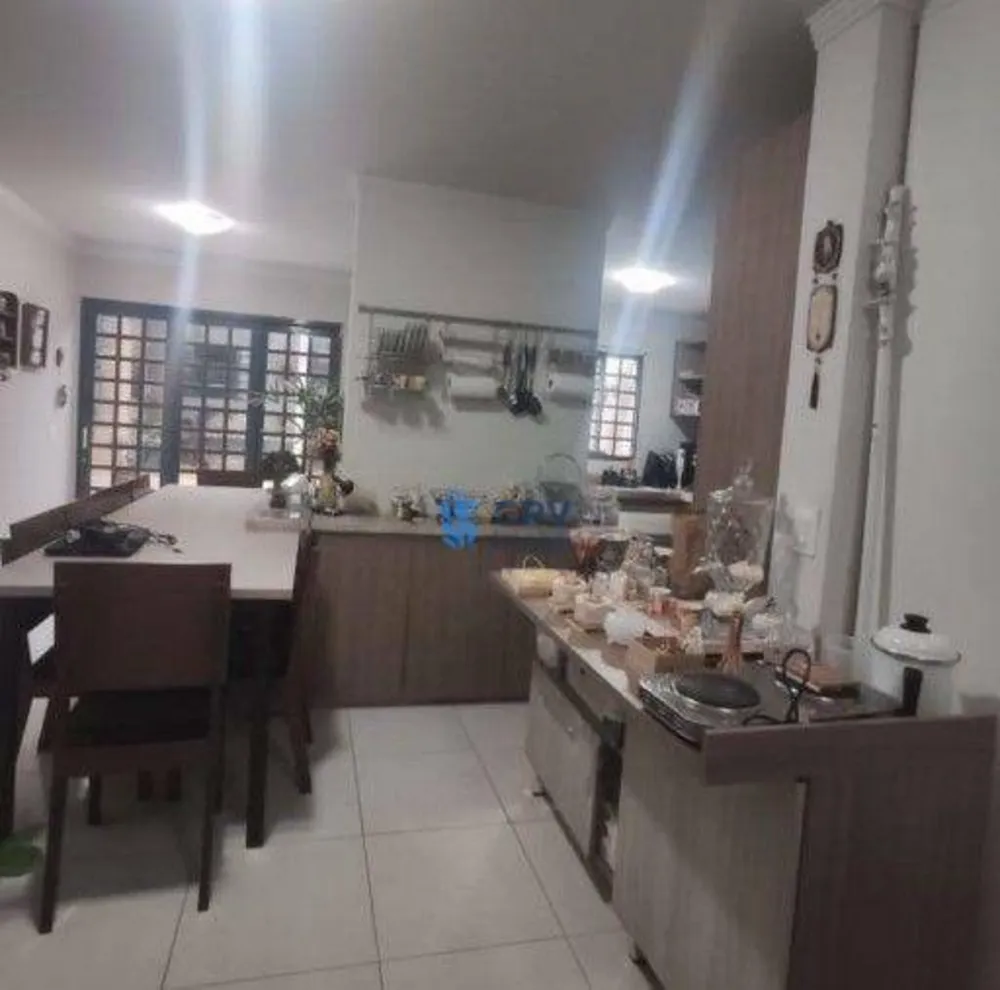 Casa, 3 quartos, 180 m² - Foto 3