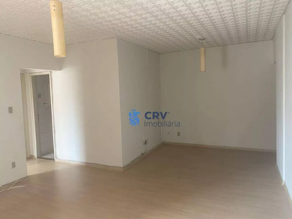 Apartamento à venda com 2 quartos, 70m² - Foto 1