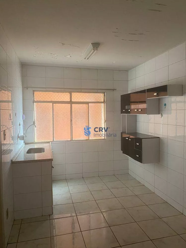 Apartamento à venda com 2 quartos, 70m² - Foto 3