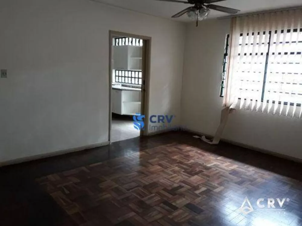 Casa à venda com 3 quartos, 236m² - Foto 3