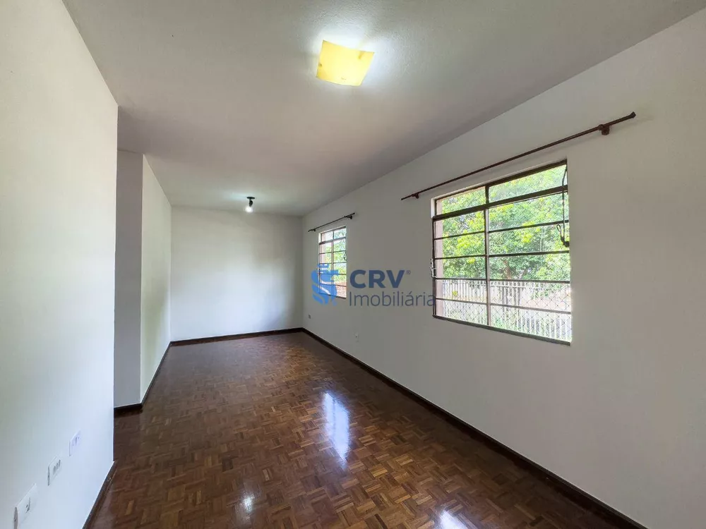 Casa à venda e aluguel com 3 quartos, 60m² - Foto 1