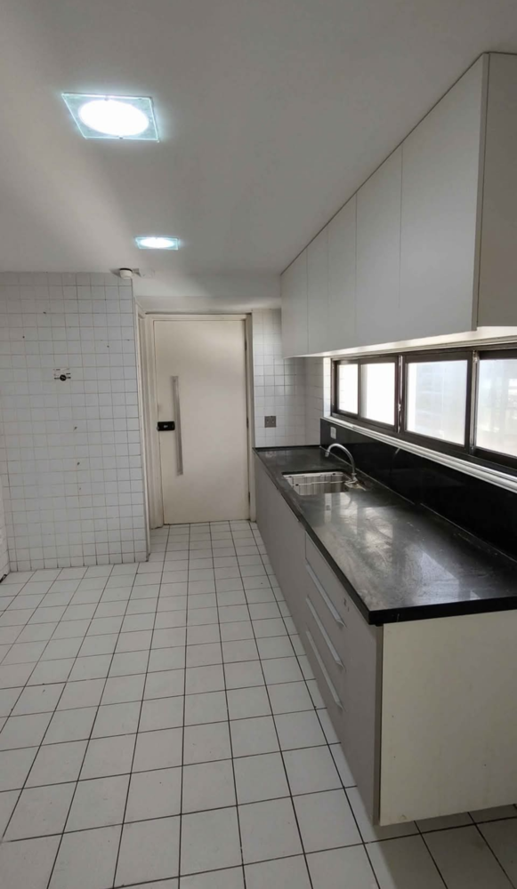 Apartamento para alugar com 5 quartos, 250m² - Foto 8