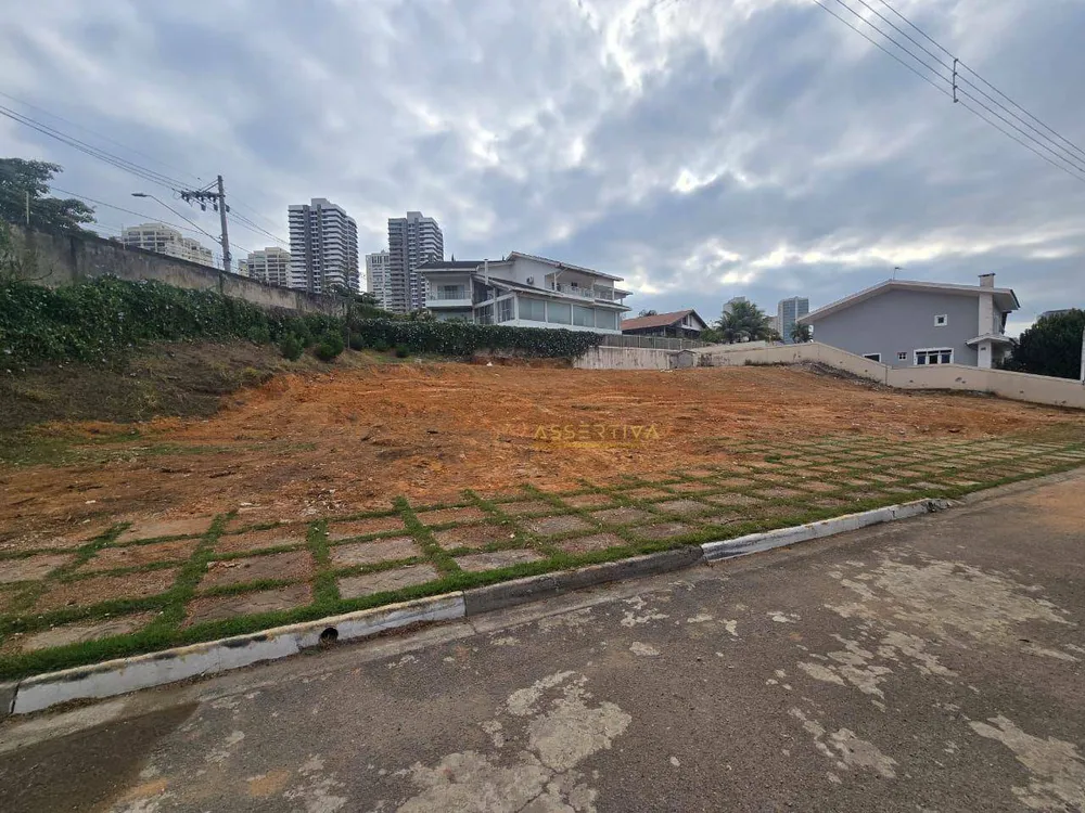 Loteamento e Condomínio, 1500 m² - Foto 1