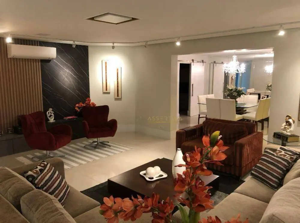 Apartamento, 3 quartos, 236 m² - Foto 1