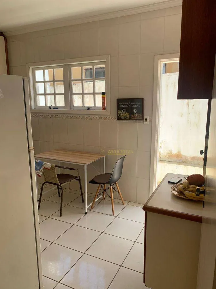 Casa, 4 quartos, 144 m² - Foto 4