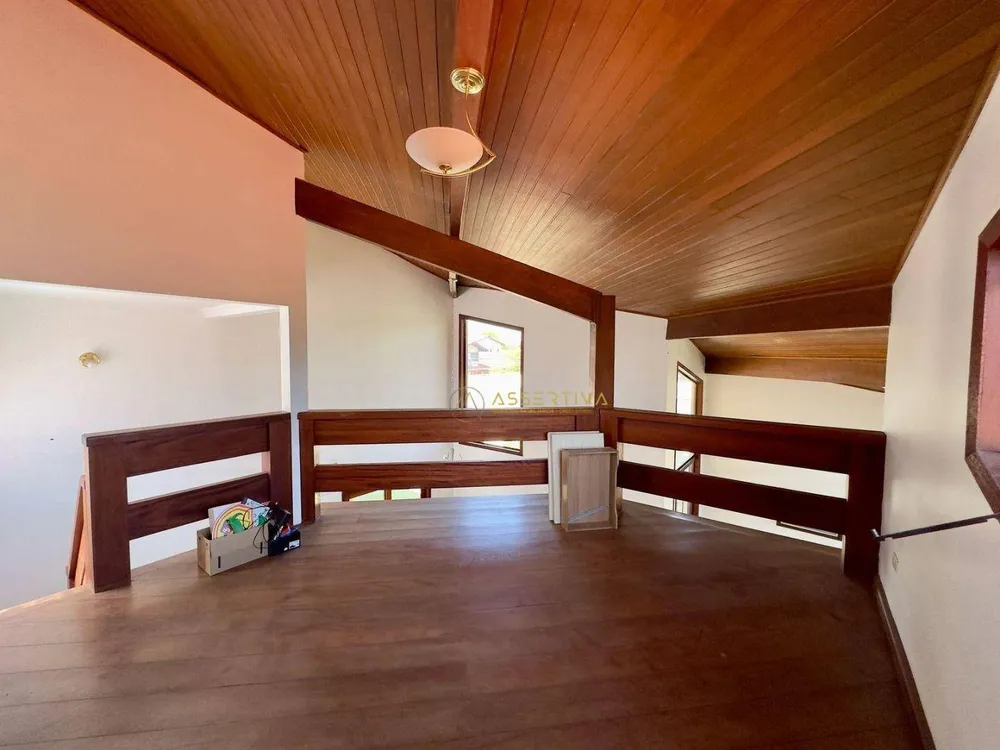 Casa, 3 quartos, 240 m² - Foto 13