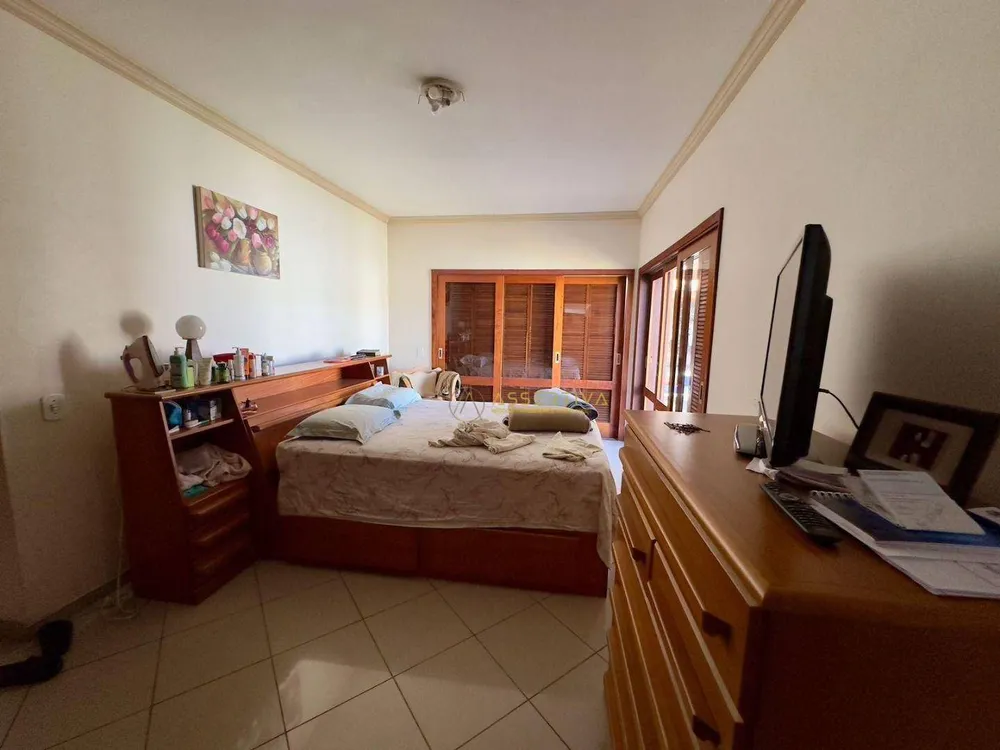 Casa, 3 quartos, 240 m² - Foto 9