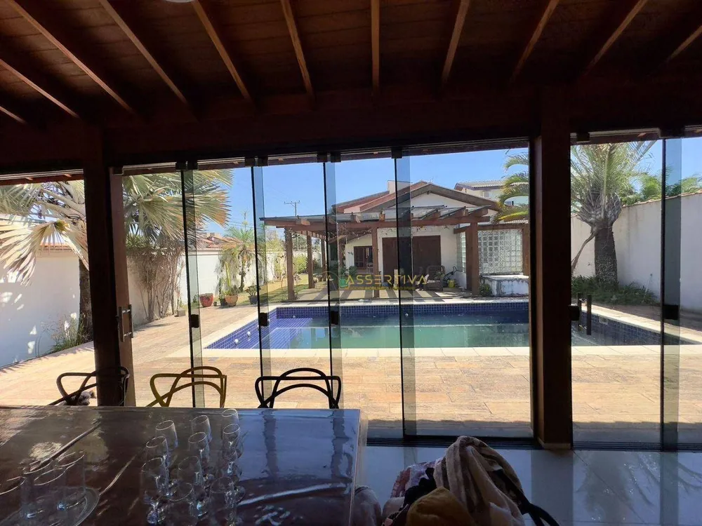 Casa, 3 quartos, 240 m² - Foto 17