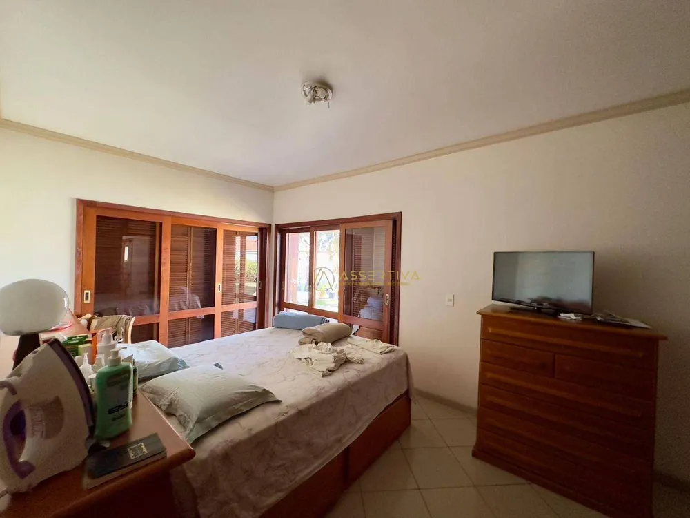 Casa, 3 quartos, 240 m² - Foto 10