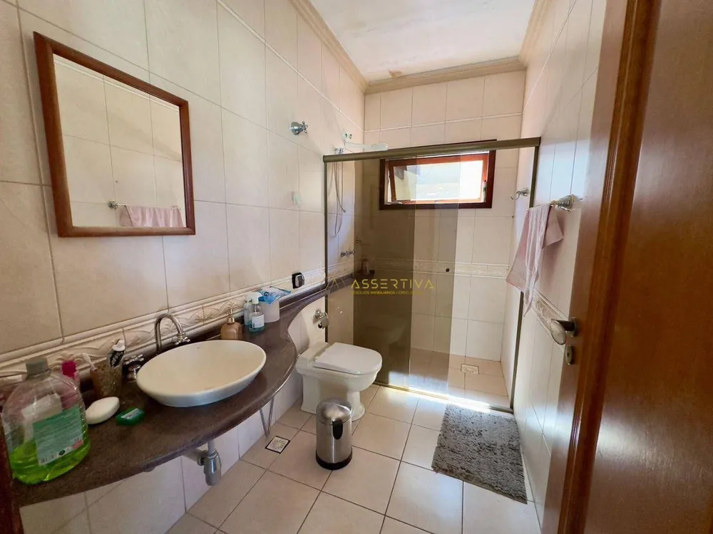 Casa, 3 quartos, 240 m² - Foto 8