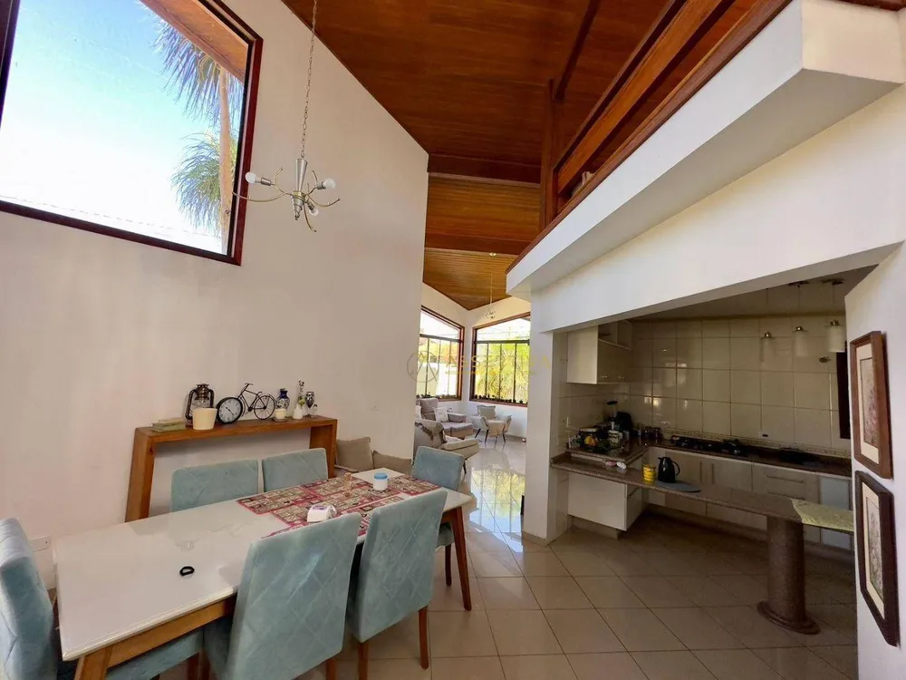 Casa, 3 quartos, 240 m² - Foto 14