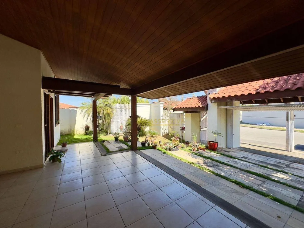 Casa, 3 quartos, 240 m² - Foto 2