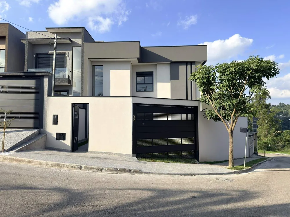 Casa, 3 quartos, 203 m² - Foto 1