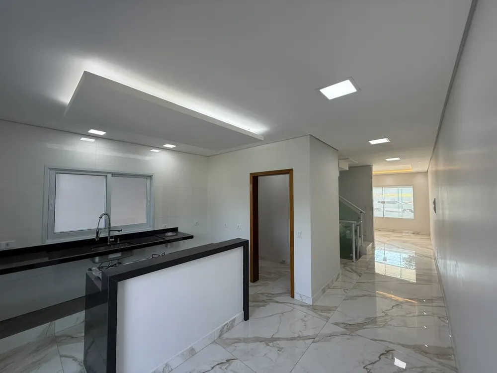 Casa, 3 quartos, 202 m² - Foto 2