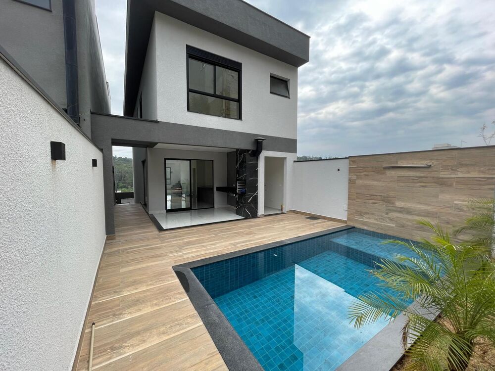 Casa, 3 quartos, 227 m² - Foto 1