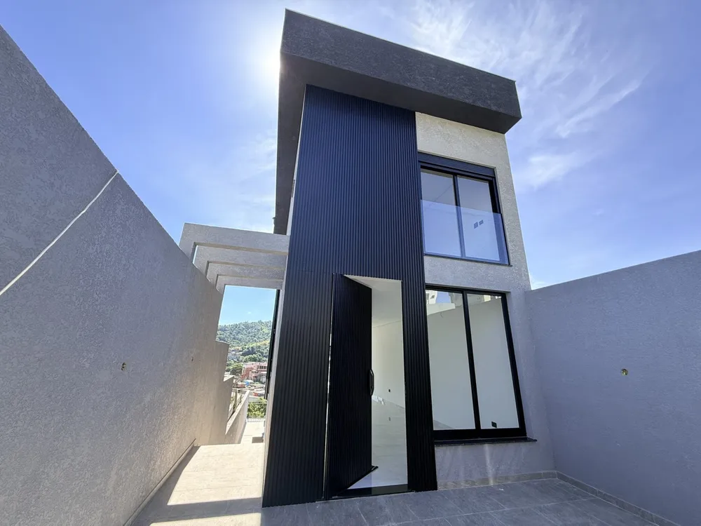 Casa, 3 quartos, 237 m² - Foto 1