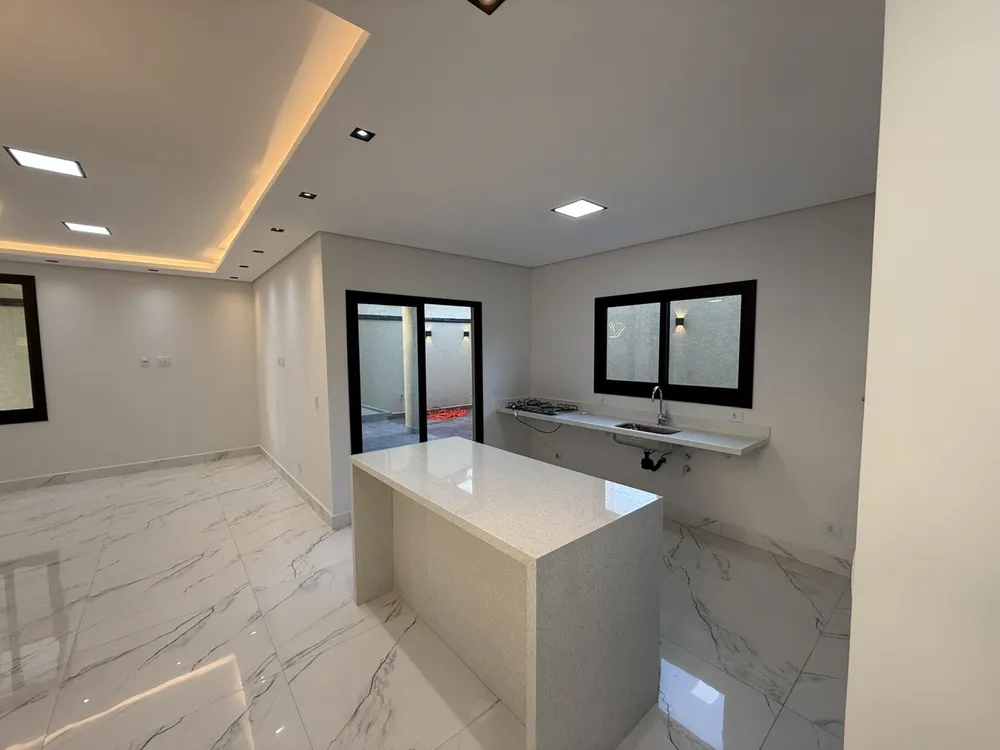 Casa, 3 quartos, 198 m² - Foto 1