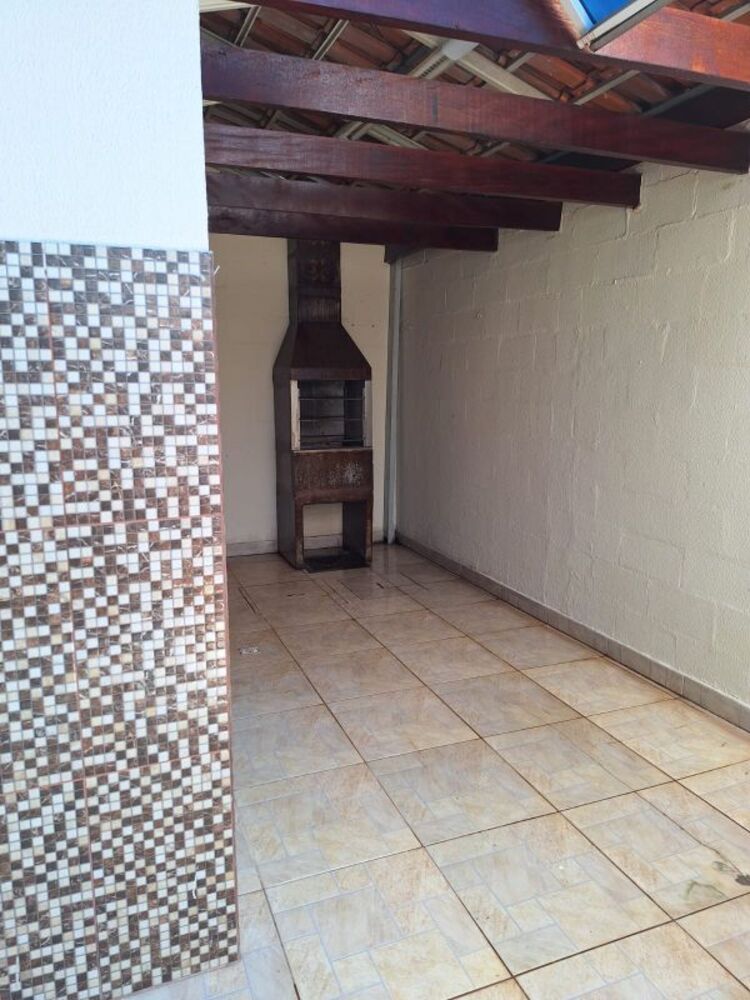 Casa de Condomínio à venda e aluguel com 3 quartos, 100m² - Foto 2