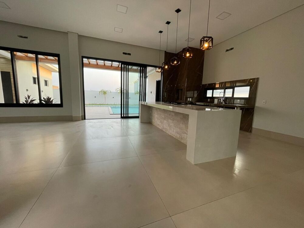 Casa de Condomínio à venda com 3 quartos, 340m² - Foto 2