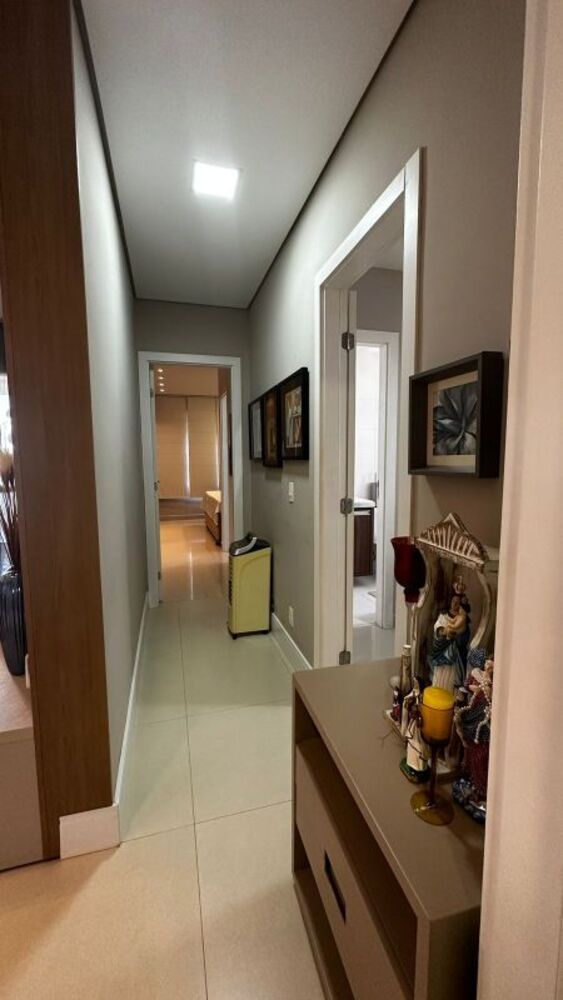 Apartamento à venda com 3 quartos, 143m² - Foto 3