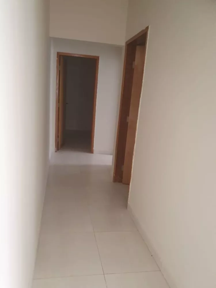 Casa à venda com 2 quartos, 69m² - Foto 3