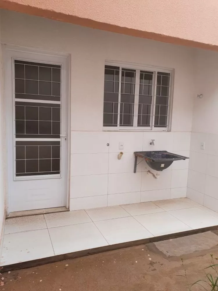 Casa à venda com 2 quartos, 69m² - Foto 8