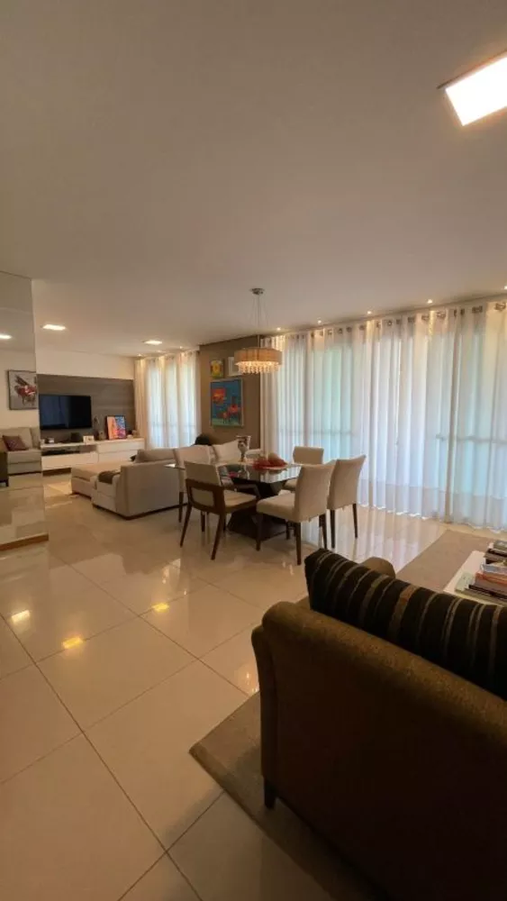 Apartamento à venda com 3 quartos, 190m² - Foto 1