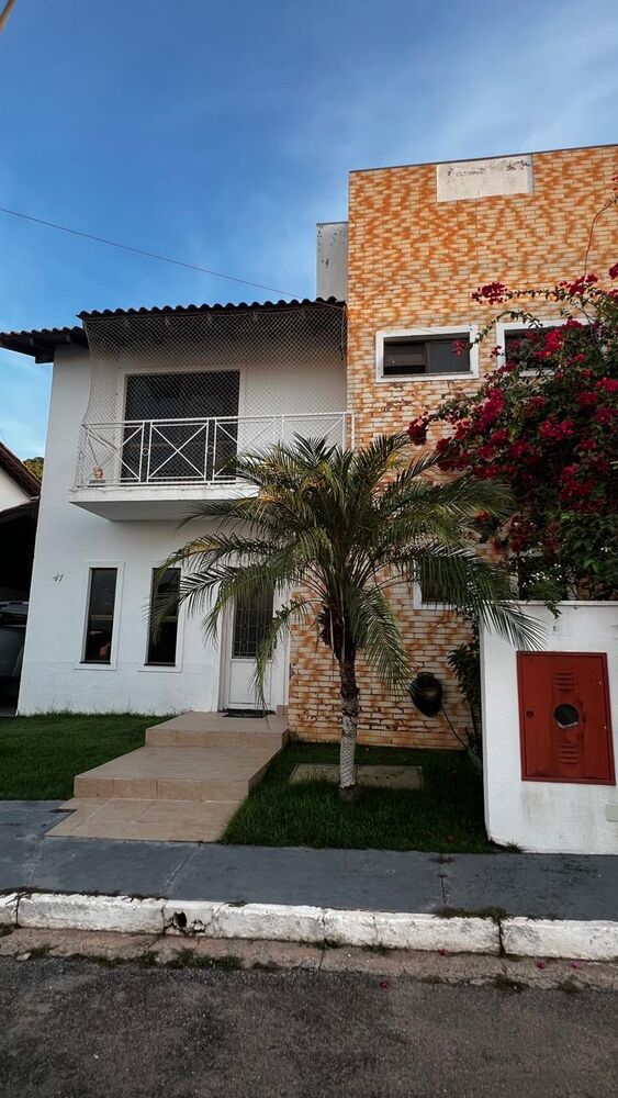 Casa de Condomínio à venda com 3 quartos, 178m² - Foto 1