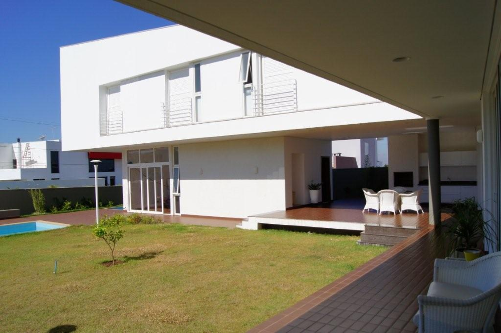 Casa de Condomínio à venda com 3 quartos, 550m² - Foto 2