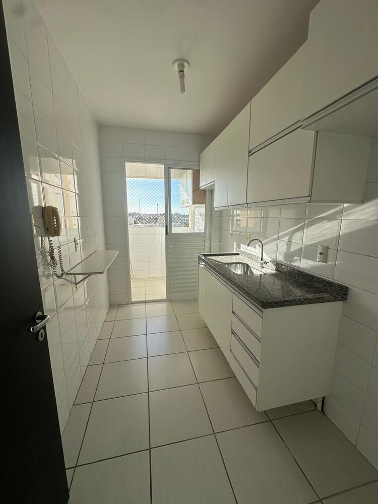 Apartamento à venda com 2 quartos, 64m² - Foto 4