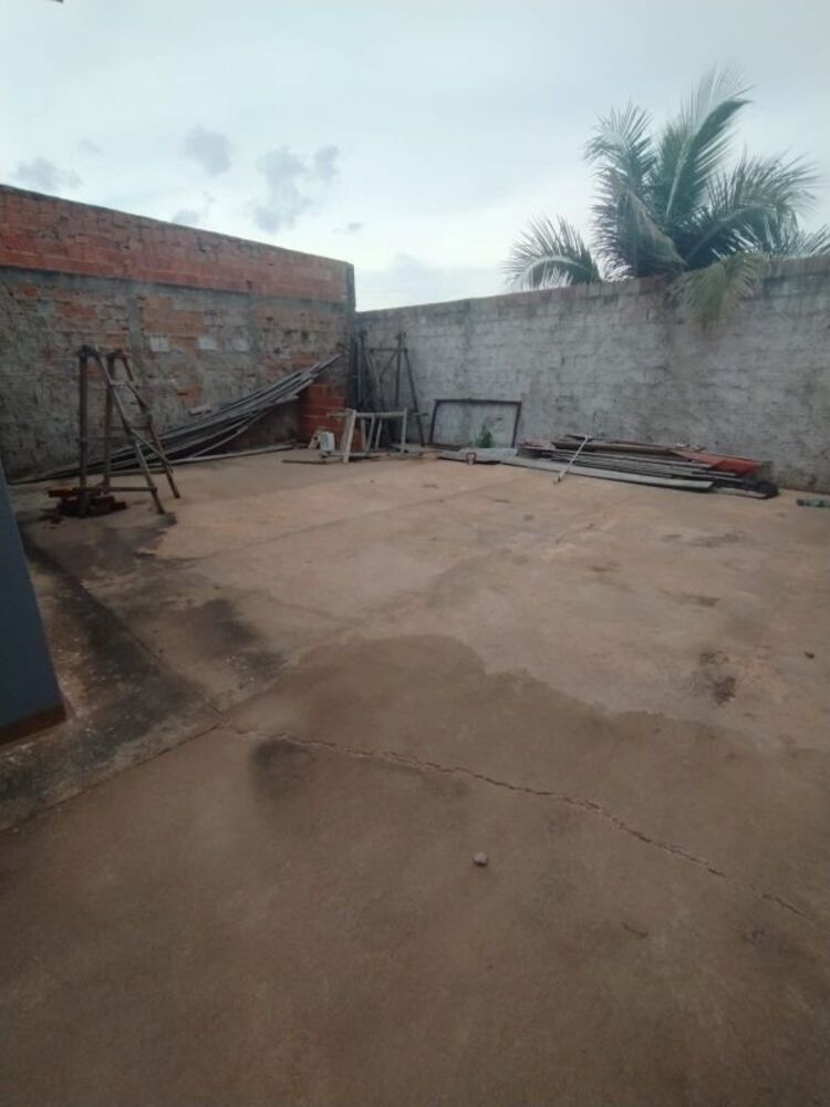 Casa à venda com 2 quartos, 55m² - Foto 3