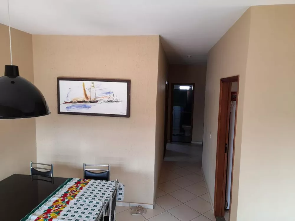 Casa à venda com 3 quartos, 91m² - Foto 1