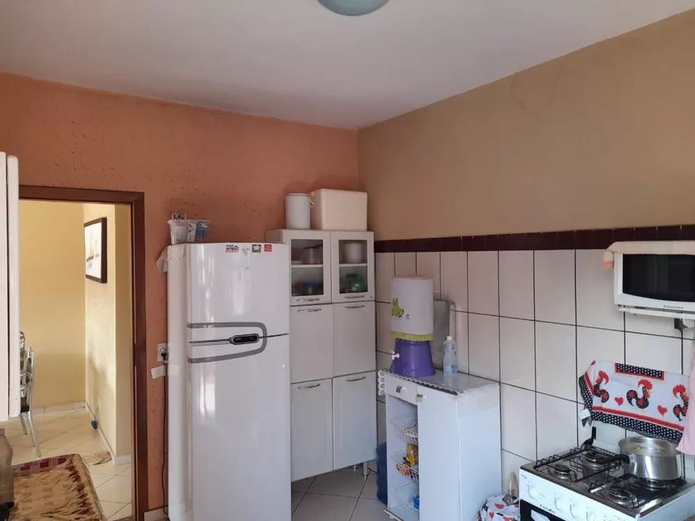 Casa à venda com 3 quartos, 91m² - Foto 2