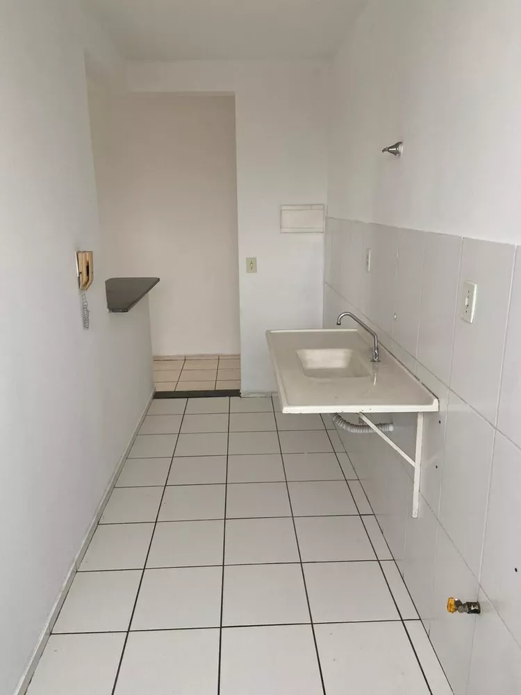 Apartamento à venda com 2 quartos, 43m² - Foto 3