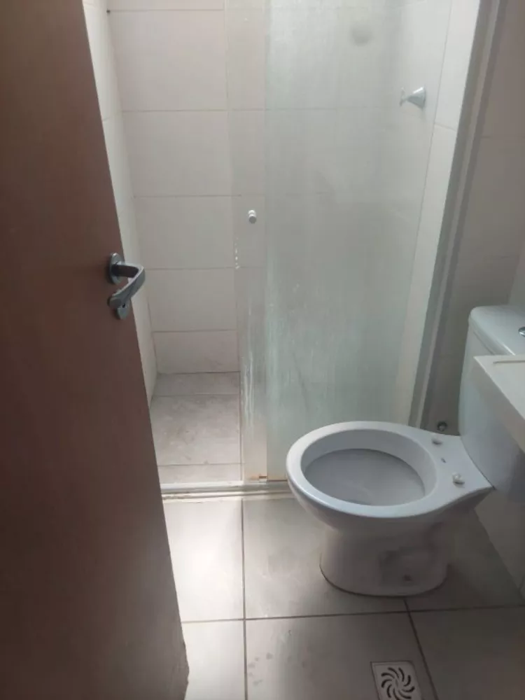 Apartamento para alugar com 2 quartos, 39m² - Foto 8