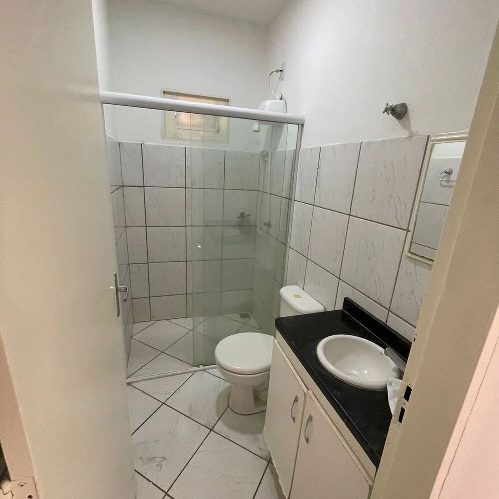 Casa à venda com 2 quartos, 110m² - Foto 2