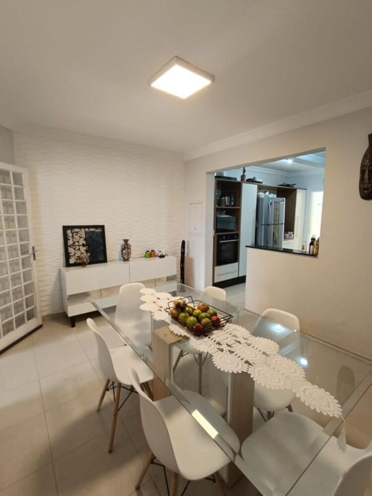 Casa, 4 quartos, 201 m² - Foto 1